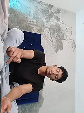 Snapshot of wagz chatting on 11-06-25, 03:02 wagz online show from 11-06-25, 03:02