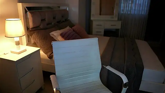 Camilaa bueno online show from 12-22-25, 10:40