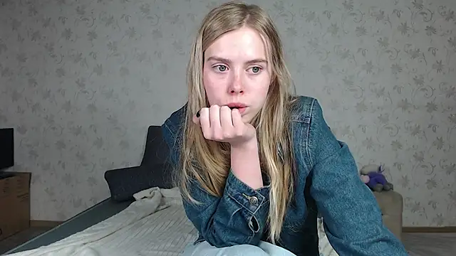 sofiaa here online show from 05-21-26, 11:56