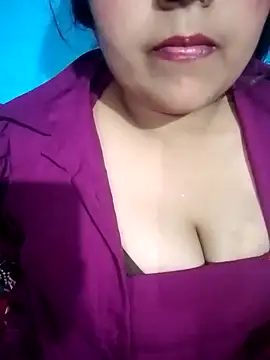 Love-Veronica online show from 03-18-26, 09:01