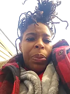 Snapshot of 69magiccity2 chatting on 12-04-24, 06:28 69magiccity2 online show from 12-04-24, 06:28