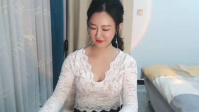 zoe-keke online show from 12-24-24, 02:01