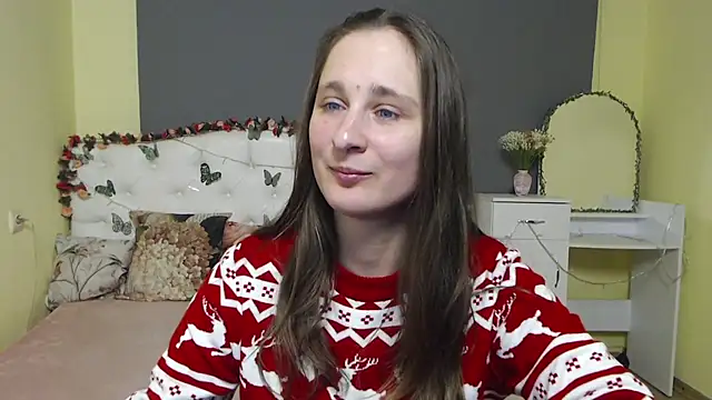 Snapshot of MichelLeee chatting on 02-20-26, 12:38 MichelLeee online show from 02-20-26, 12:38