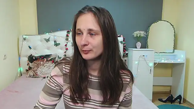 Snapshot of MichelLeee chatting on 03-30-26, 11:22 MichelLeee online show from 03-30-26, 11:22