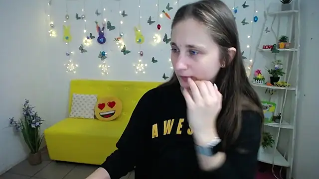 Snapshot of MichelLeee chatting on 04-01-26, 11:11 MichelLeee online show from 04-01-26, 11:11