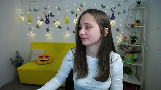 Snapshot of MichelLeee chatting on 04-13-26, 11:27 MichelLeee online show from 04-13-26, 11:27