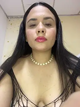 Leyna Kenet online show from 05-19-26, 01:33