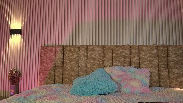 Snapshot of tiffany_johnson11 chatting on 11-06-25, 07:26 tiffany johnson11 online show from 11-06-25, 07:26