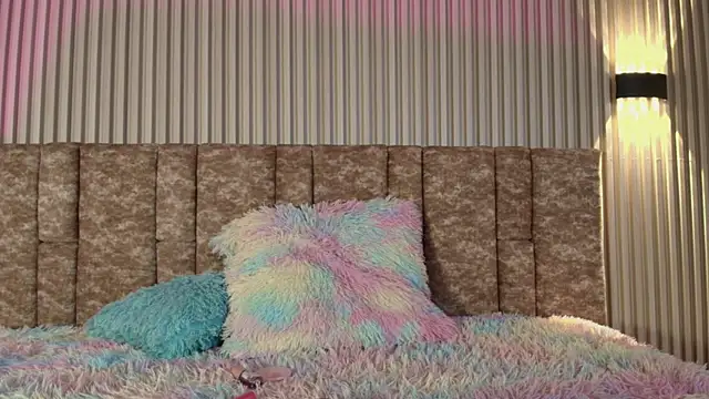 Snapshot of tiffany_johnson11 chatting on 11-28-25, 07:49 tiffany johnson11 online show from 11-28-25, 07:49