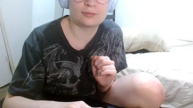 Snapshot of livcutebaby chatting on 01-02-25, 06:07 livcutebaby online show from 01-02-25, 06:07