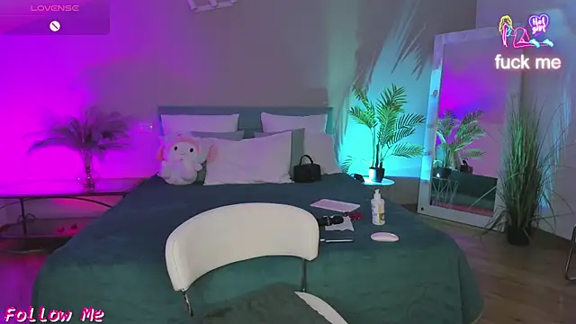 Snapshot of Lana_kitty__ chatting on 05-27-26, 02:08 Lana kitty online show from 05-27-26, 02:08
