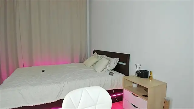 Xloe Queen online show from 02-02-26, 01:32