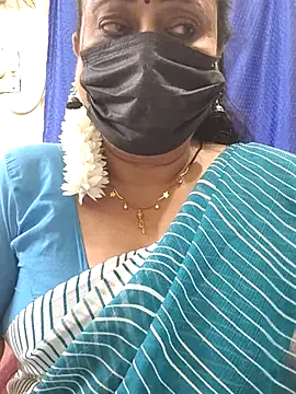 Snapshot of rekha_naier chatting on 07-08-26, 04:33 rekha naier online show from 07-08-26, 04:33