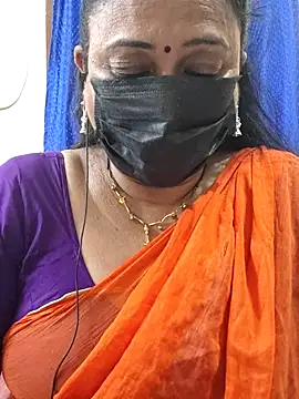 Snapshot of rekha_naier chatting on 07-17-26, 06:13 rekha naier online show from 07-17-26, 06:13