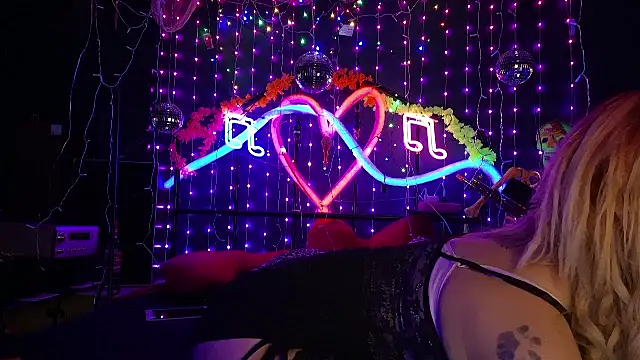 anonymouszN online show from 04-15-26, 08:09