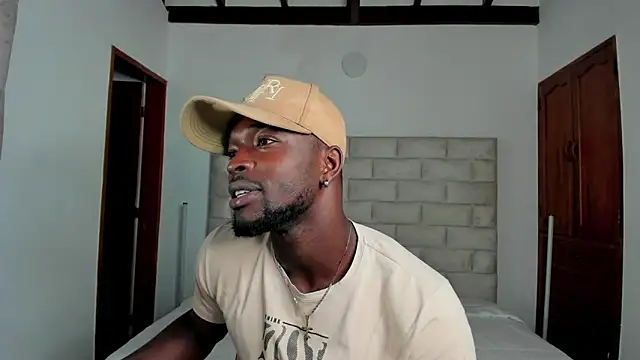 Snapshot of Dylan_Taylor chatting on 12-22-25, 12:35 Dylan Taylor online show from 12-22-25, 12:35