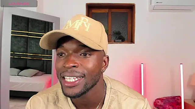 Snapshot of Dylan_Taylor chatting on 02-07-26, 03:10 Dylan Taylor online show from 02-07-26, 03:10