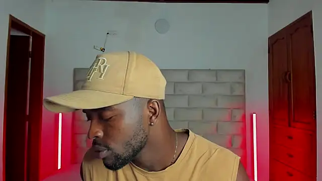 Snapshot of Dylan_Taylor chatting on 02-13-26, 03:35 Dylan Taylor online show from 02-13-26, 03:35