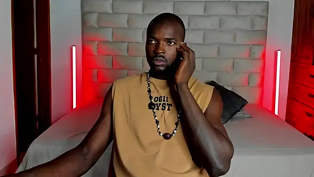 Snapshot of Dylan_Taylor chatting on 03-11-26, 03:56 Dylan Taylor online show from 03-11-26, 03:56