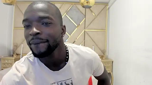 Snapshot of Dylan_Taylor chatting on 03-12-26, 12:44 Dylan Taylor online show from 03-12-26, 12:44