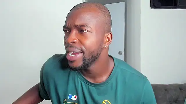 Snapshot of Dylan_Taylor chatting on 04-04-26, 11:18 Dylan Taylor online show from 04-04-26, 11:18