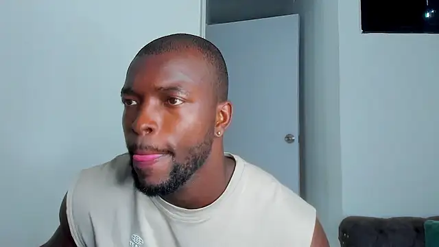 Snapshot of Dylan_Taylor chatting on 04-09-26, 06:24 Dylan Taylor online show from 04-09-26, 06:24