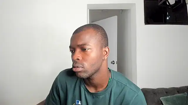 Snapshot of Dylan_Taylor chatting on 04-16-26, 01:34 Dylan Taylor online show from 04-16-26, 01:34