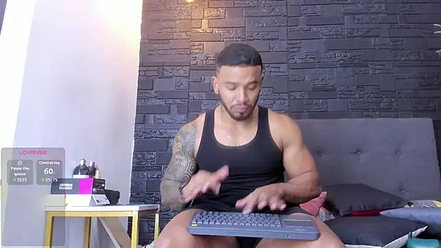 Snapshot of bruno_miller_ chatting on 01-16-26, 08:13 bruno miller online show from 01-16-26, 08:13