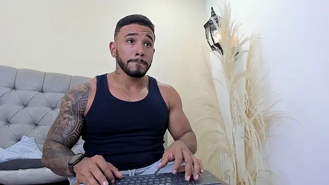 Snapshot of bruno_miller_ chatting on 03-01-26, 08:22 bruno miller online show from 03-01-26, 08:22