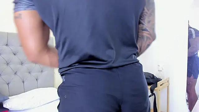 Snapshot of bruno_miller_ chatting on 03-08-26, 02:04 bruno miller online show from 03-08-26, 02:04