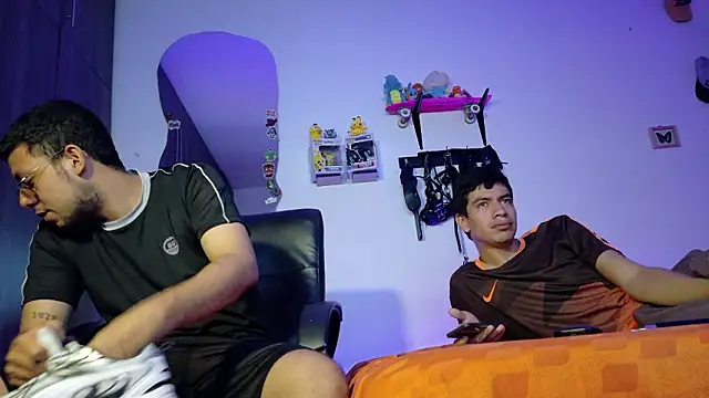 Nymphobuddies online show from 03-25-26, 05:41