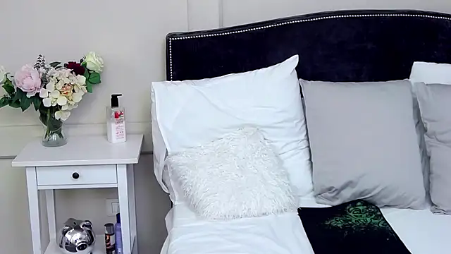 KatyNolan online show from 03-07-25, 06:02