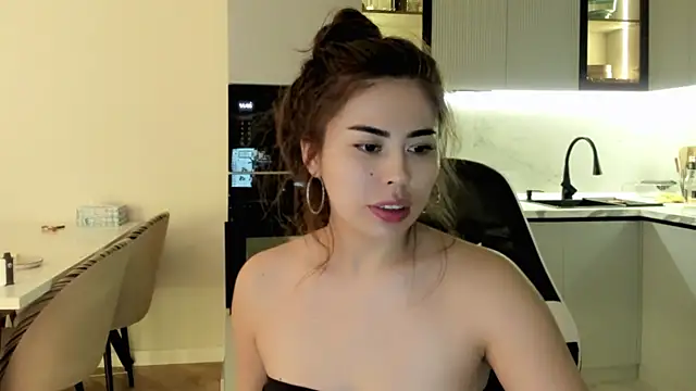may mia online show from 07-01-26, 07:57