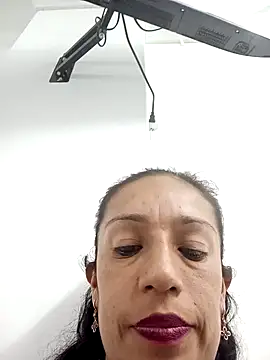 yaz guzman online show from 02-12-25, 10:26