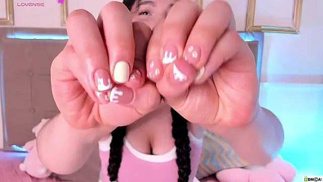 amandalee01 online show from 04-07-26, 09:59