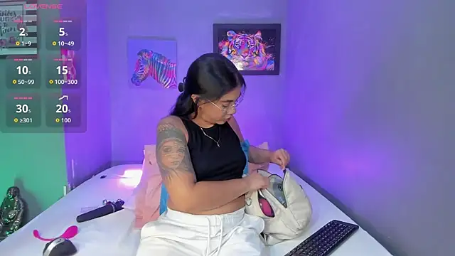 PammelaRoss1 online show from 06-09-26, 05:13