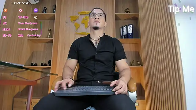 Snapshot of JoshMillerr_ chatting on 07-17-26, 11:50 JoshMillerr online show from 07-17-26, 11:50