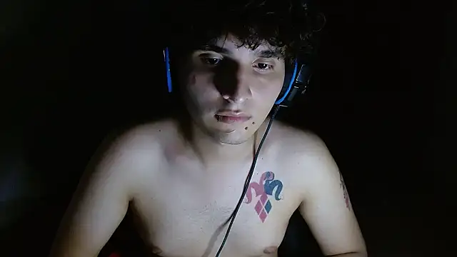 Charley quin online show from 05-18-26, 04:07