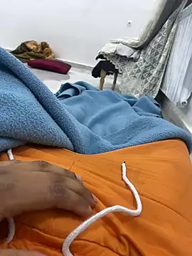 Snapshot of Lahcene chatting on 03-21-26, 10:35 Lahcene online show from 03-21-26, 10:35