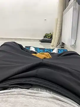 Snapshot of Lahcene chatting on 03-22-26, 06:11 Lahcene online show from 03-22-26, 06:11