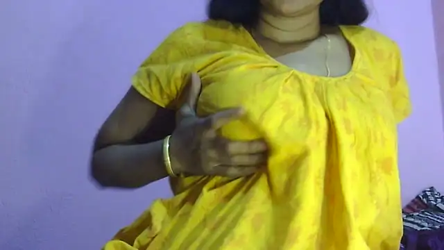 Snapshot of Suhana-sapna chatting on 03-23-26, 05:50 Suhana-sapna online show from 03-23-26, 05:50