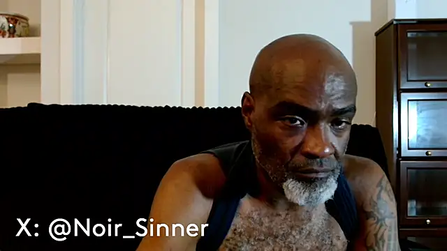 Snapshot of sinnernoir chatting on 06-14-26, 02:35 sinnernoir online show from 06-14-26, 02:35