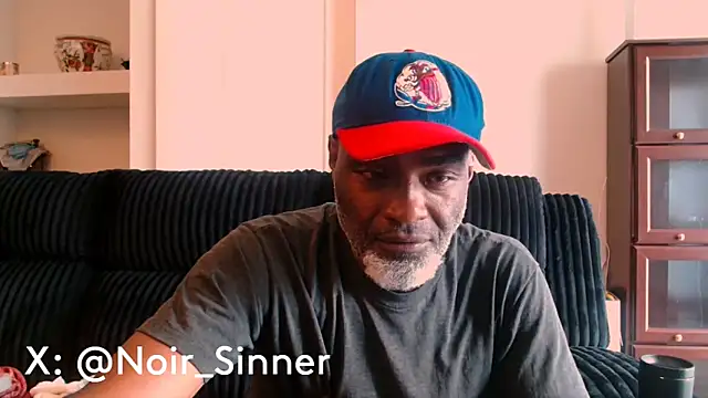 Snapshot of sinnernoir chatting on 06-15-26, 05:37 sinnernoir online show from 06-15-26, 05:37