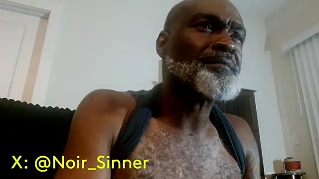 Snapshot of sinnernoir chatting on 07-02-26, 03:23 sinnernoir online show from 07-02-26, 03:23