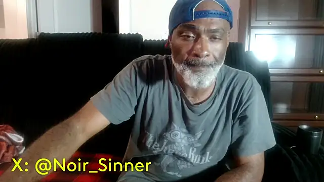 Snapshot of sinnernoir chatting on 07-06-26, 04:53 sinnernoir online show from 07-06-26, 04:53
