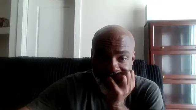 Snapshot of sinnernoir chatting on 07-06-26, 05:37 sinnernoir online show from 07-06-26, 05:37