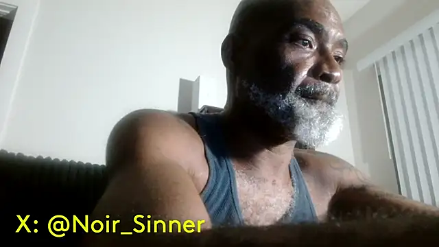 Snapshot of sinnernoir chatting on 07-09-26, 02:26 sinnernoir online show from 07-09-26, 02:26