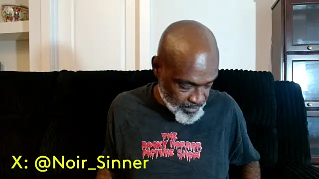 Snapshot of sinnernoir chatting on 07-12-26, 12:29 sinnernoir online show from 07-12-26, 12:29