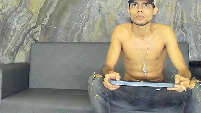 Snapshot of Duodreamhot chatting on 01-06-25, 05:19 Duodreamhot online show from 01-06-25, 05:19