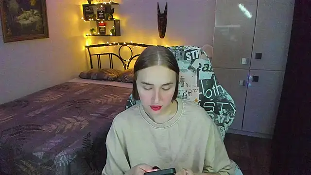 LinaTruly online show from 06-30-26, 09:05